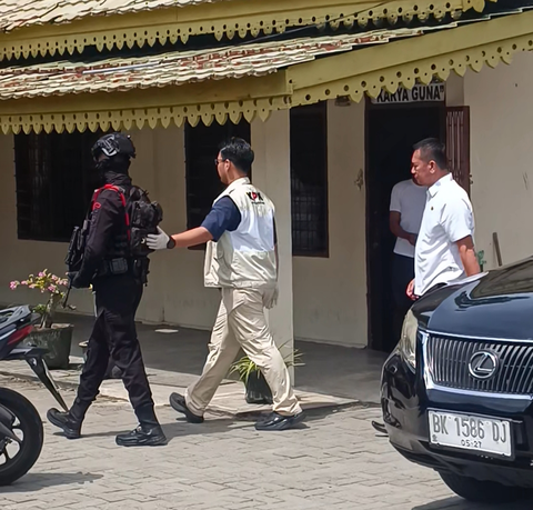 Kantor Disdik Langkat Digeledah KPK – DuaEmpat.Net