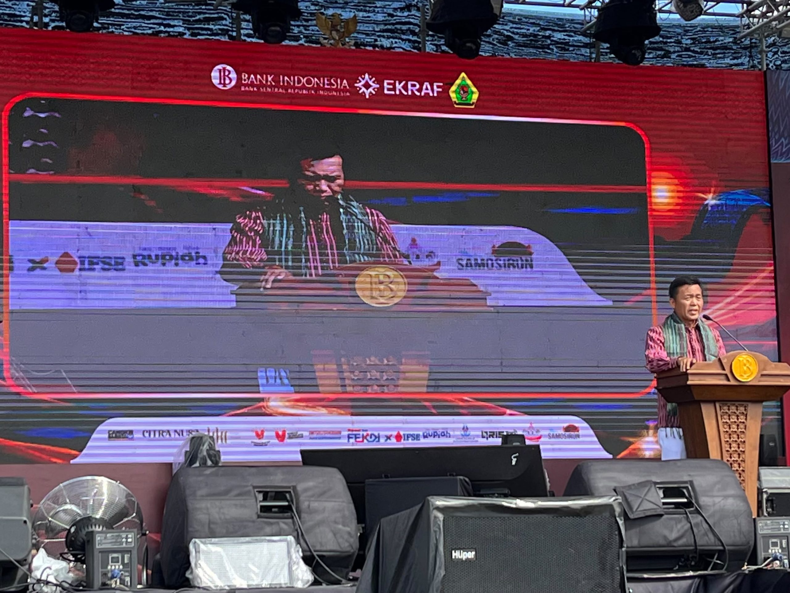 Bank Indonesia Perkuat Ekonomi Masyarakat Samosir di Festival Tao Toba Jou-jou 2026 – DuaEmpat.Net