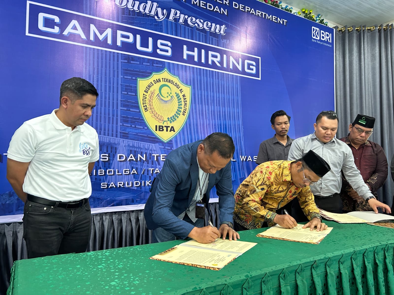 BRI Bersama STIE Al-Washliyah Gelar Campus Hiring dan Penandatanganan MoU  – DuaEmpat.Net
