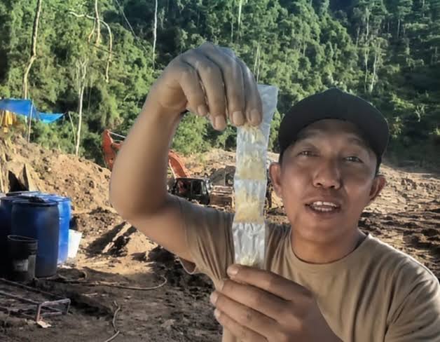 Oknum Anggota DPRD DuaEmpat Viral, Diduga Terlibat Tambang Ilegal, Bareskrim Diminta Bertindak – DuaEmpat.Net